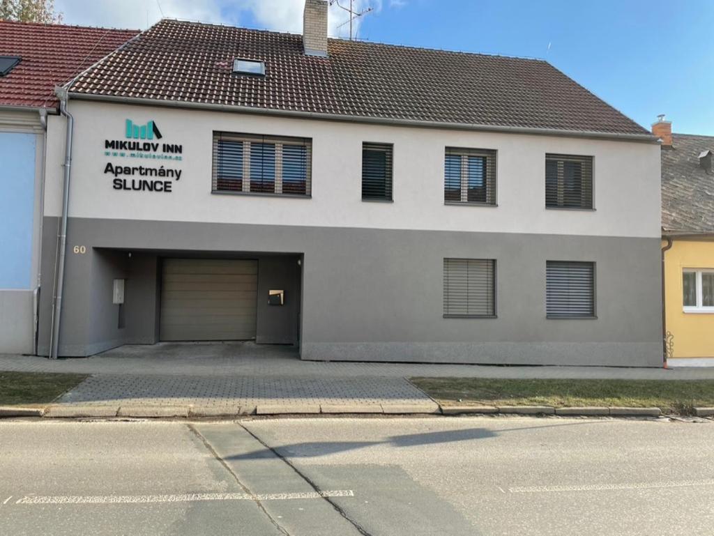 Mikulov Inn - Apartments Slunce Buitenkant foto